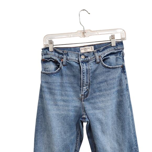 Abercrombie & Fitch Medium Wash High Rise The Mom Jeans Blue Size 24/7L - Picture 3 of 7